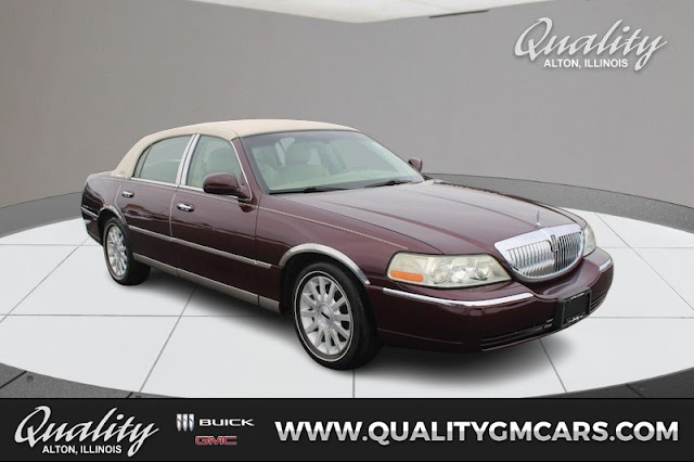 2006 Lincoln Town Car Signature