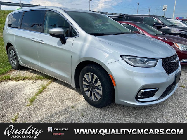 2023 Chrysler Pacifica Hybrid Touring L